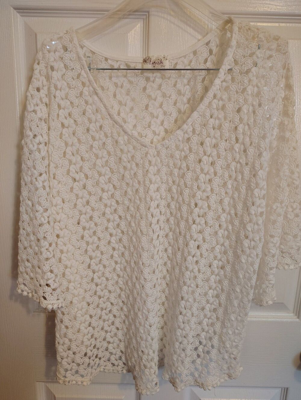 Lavish White Lace Crochet Open-Knit V-Neck Lightweight 3/4 Sleeve Sweater